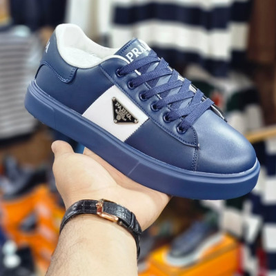 Кроссовки Prada