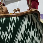 Сумки из бусин на конве и национальной сумки