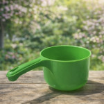 Пластиковый ковш с ручкой