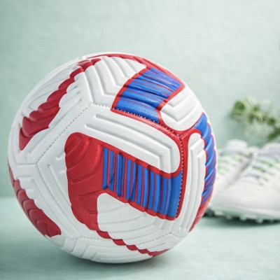 Футбольный мяч