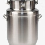 Алюминиевый бидон с крышкой и замками