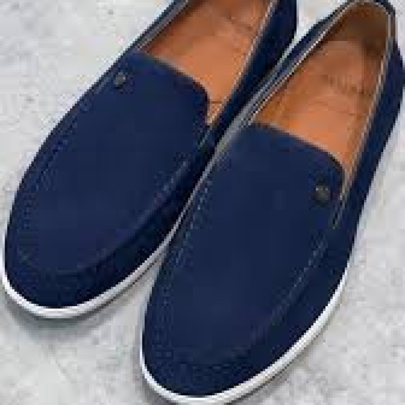 Замшевые лоферы "Loro Piana" Summer Walk темно-синего цвета.