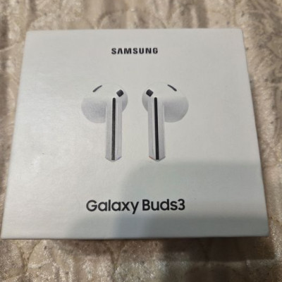 Беспроводные TWS-наушники Samsung Galaxy Buds3 Pro.