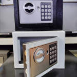 Сейф электронный 17