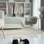 мюли с декоративным цветком