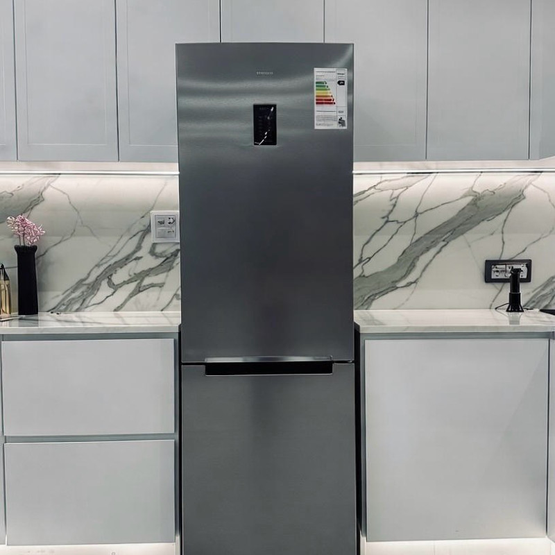 Холодильник Samsung No Frost с инвертором.